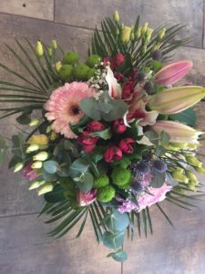 Kód: L003  obsah:  gerbera, lilie, alstromelie, santini ,eustoma, zeleň  