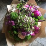 Kód: L047  obsah:  hortenzie,pivoňky,gerbery,santina, růže, zeleň