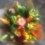 Kód: L054  obsah:  slunečnice,alstromélie,santina,zeleň